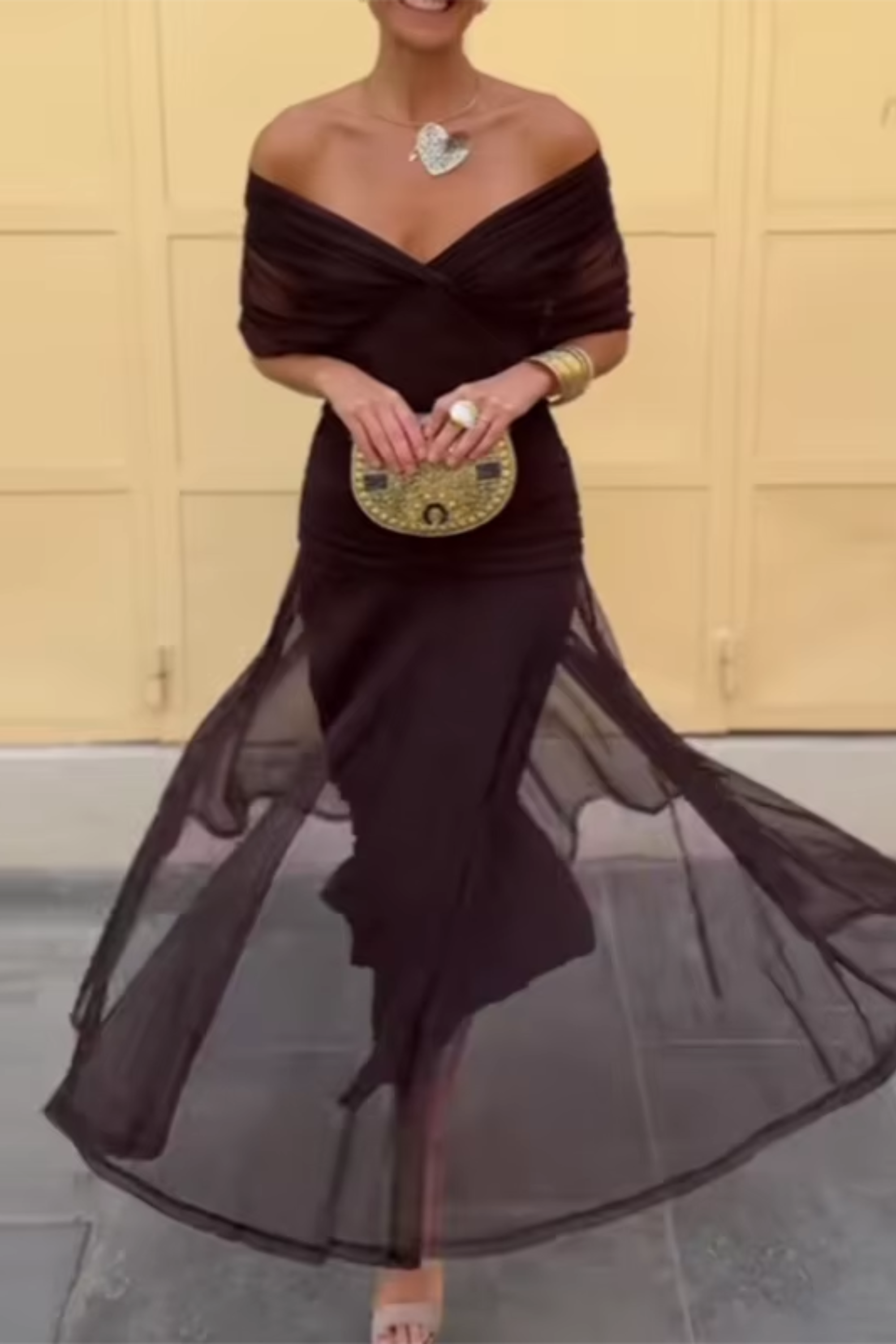 Elegante vestido largo de fiesta con cuello en V - Louise