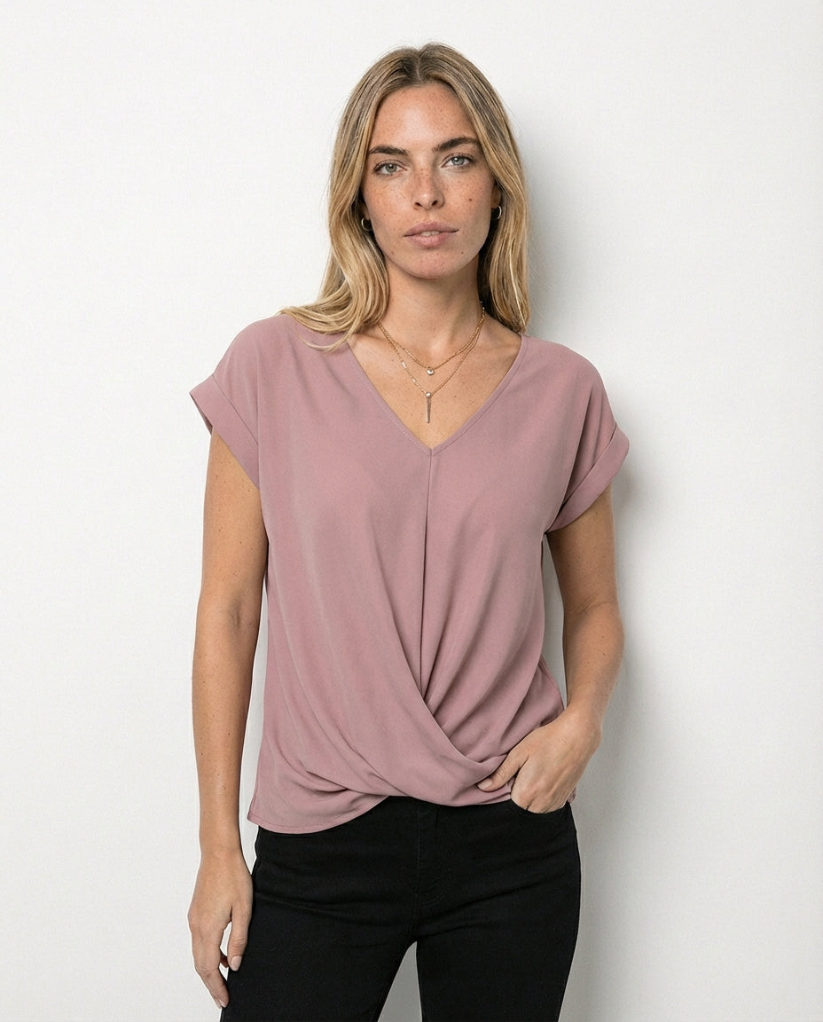 Camiseta Casual con Escote Corazón Cleo – Rosa