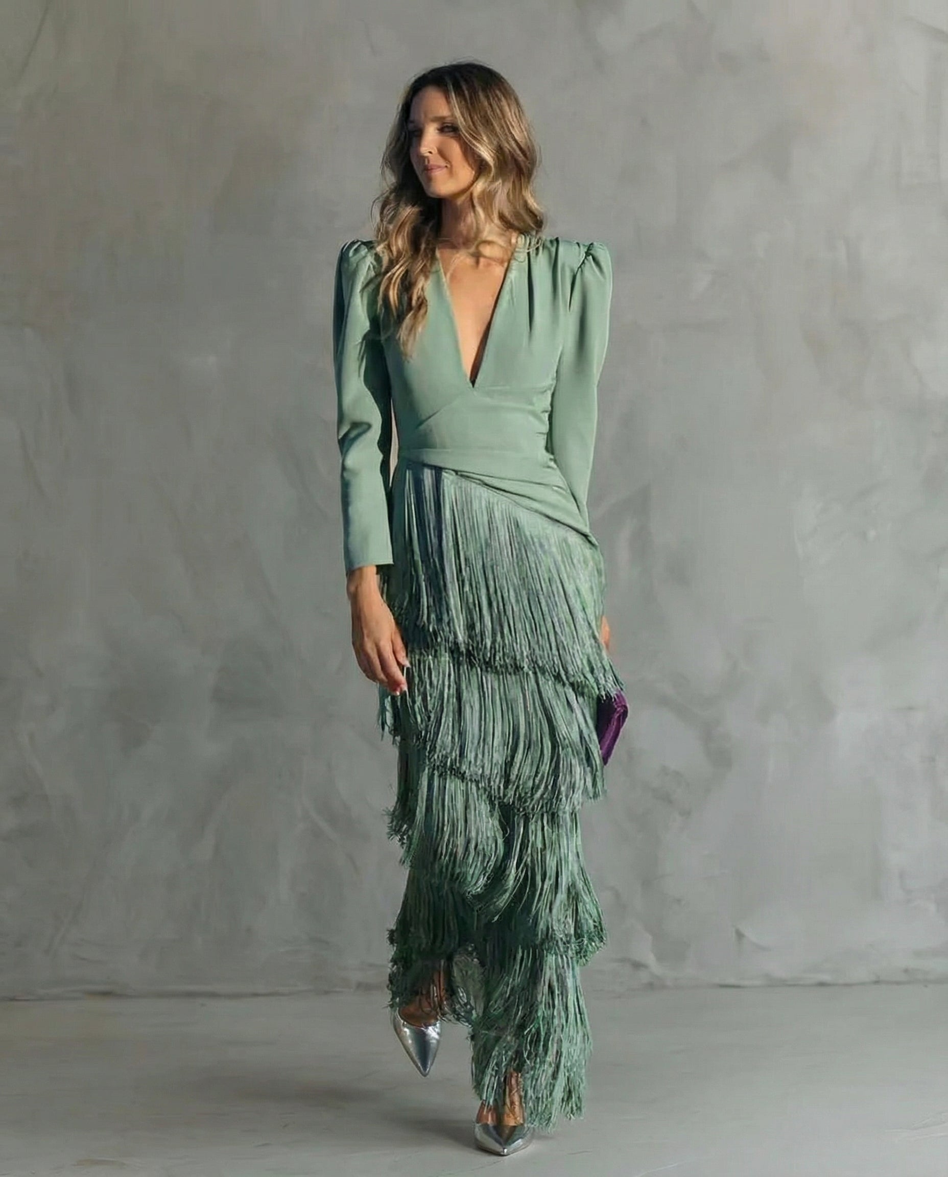 Vestido midi elegante con mangas de flecos - Alessia