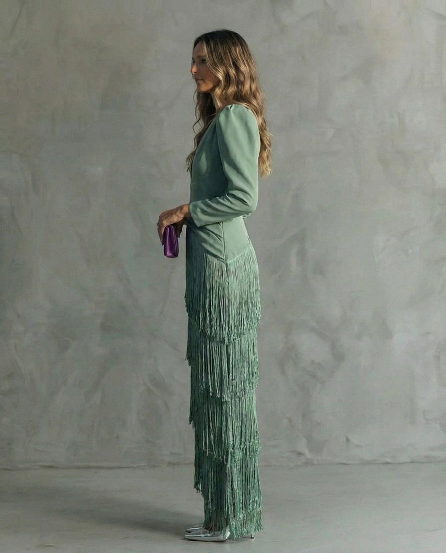 Vestido midi elegante con mangas de flecos - Alessia