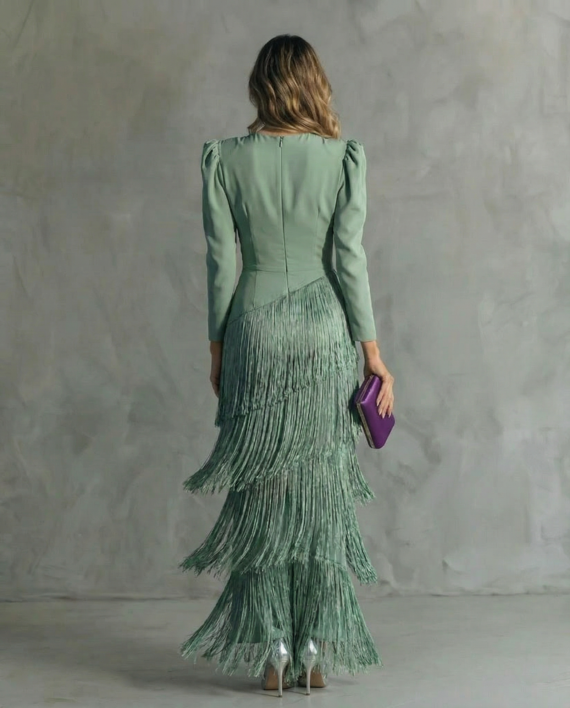 Vestido midi elegante con mangas de flecos - Alessia