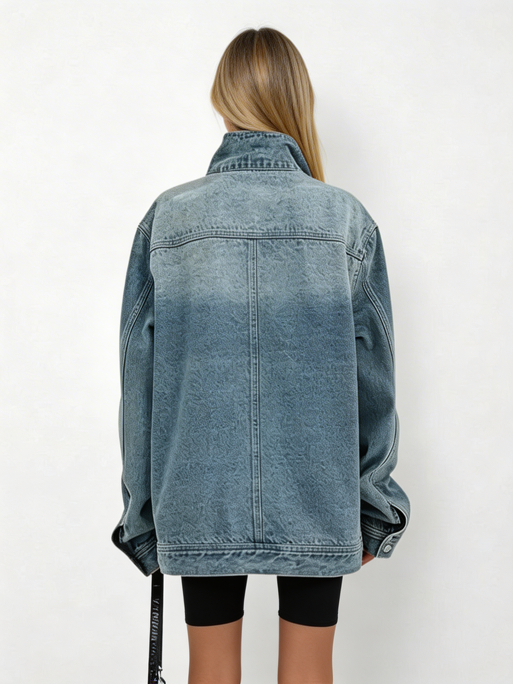 Chaqueta asimétrica urbana con botones - Cleo